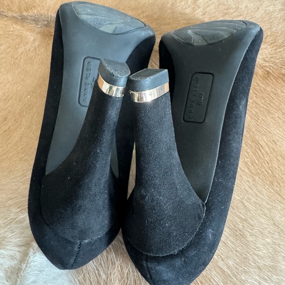 Anne Klein Tonia Suede Black High Heels Gold Heel Band 9 - Picture 9 of 12